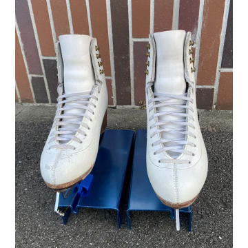 Jackson Gr. 2 1/2 A = 32 1/2