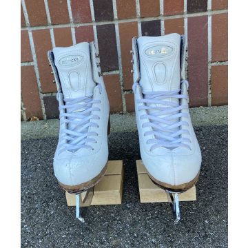 Riedell Stride Gr. 1 1/2 M = 33