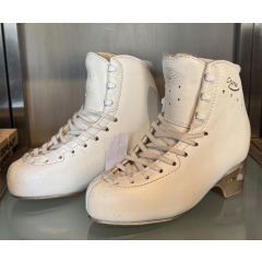 EDEA Chorus 215 B = Gr. 32