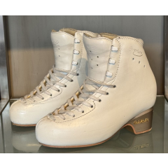 EDEA Overture 220 C = Gr. 33