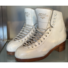 Graf Edmonton 4 1/2 M = 37 1/3